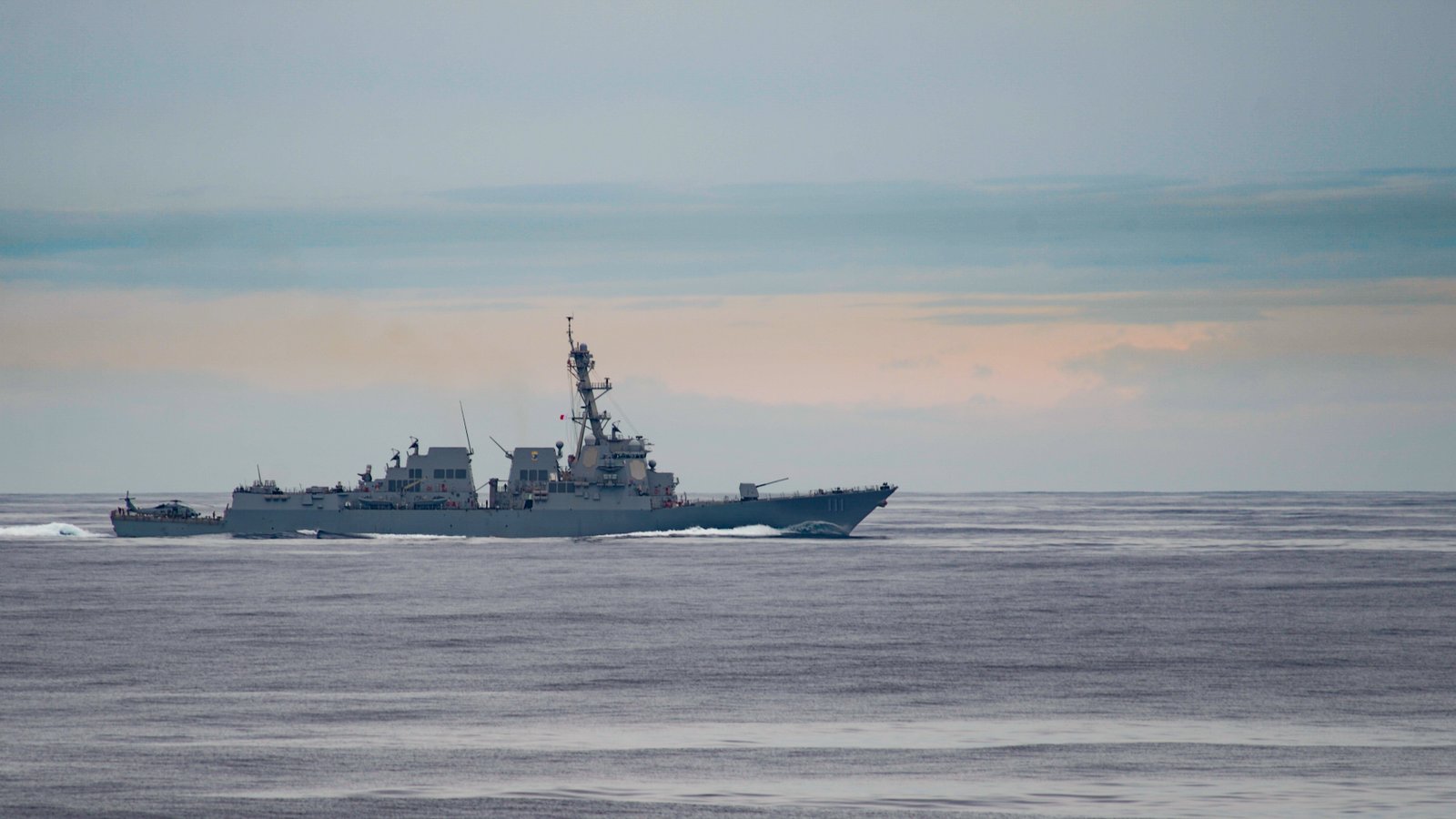 USS Spruance destroyeri için rekor konuşlandırma, ABD Donanması bakımı konusunda şüphe uyandırıyor