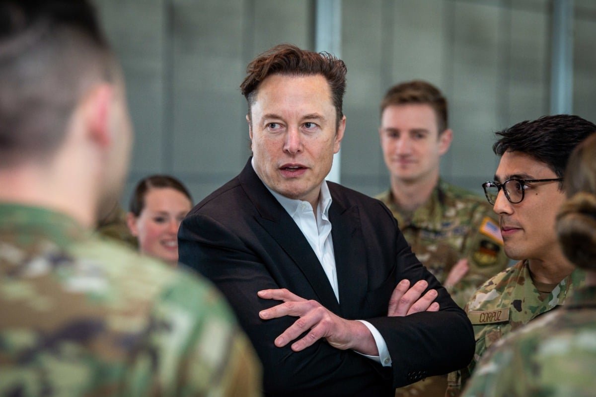 Ukrayna cumhurbaşkanı Musk'a Ukrayna Özgürlük Nişanı verdi