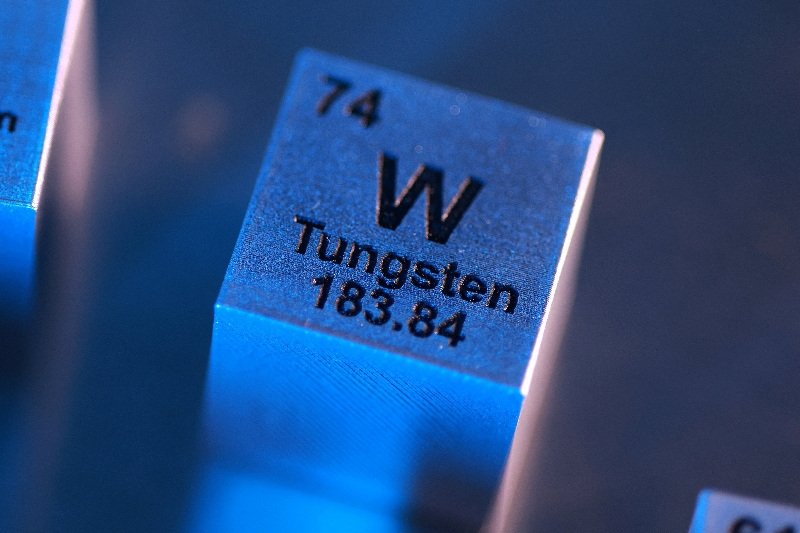Pentagon neden tungsten madenciliğine 450 milyon dolar düşürdü?