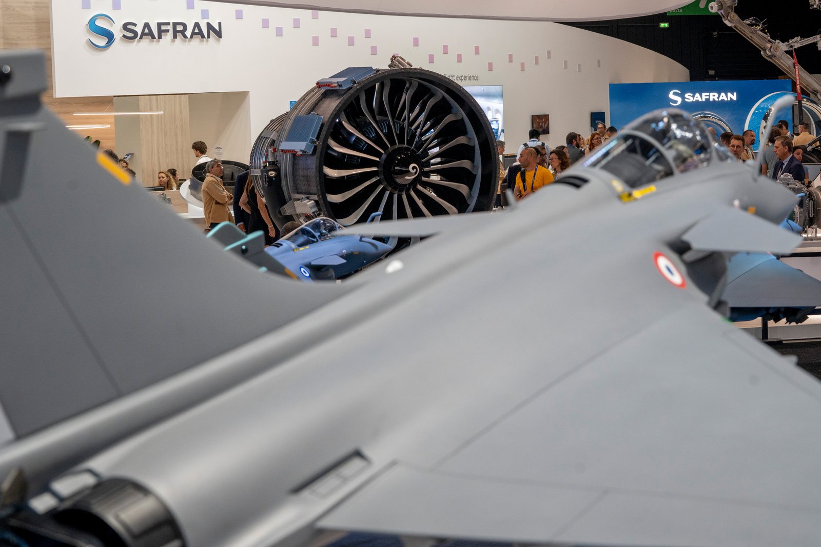 Rolls-Royce ve Safran, Hindistan'ın yeni nesil savaş motoru için yarışıyor