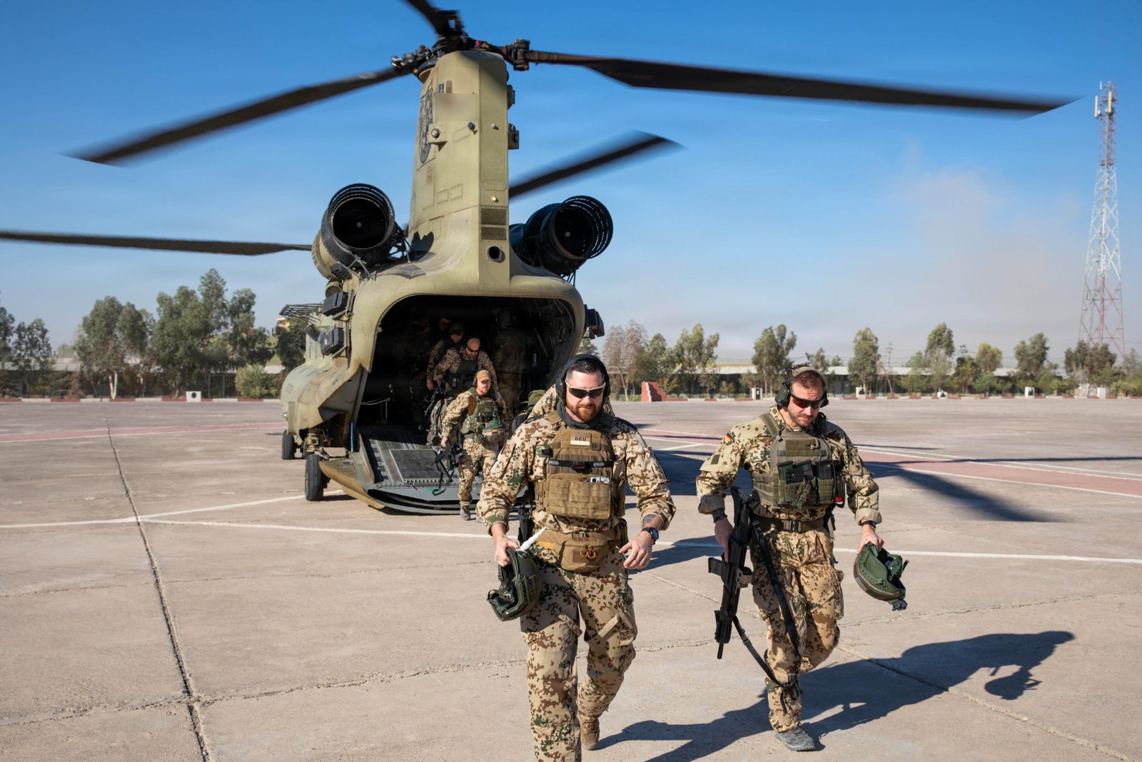 Alman pilotlar ABD Ordusu uçuş simülatörüyle CH-47F filosuna hazırlanıyor
