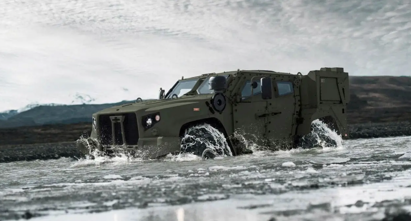 Oshkosh, JLTV'yi Hollanda askeri devriye aracına uyarladı