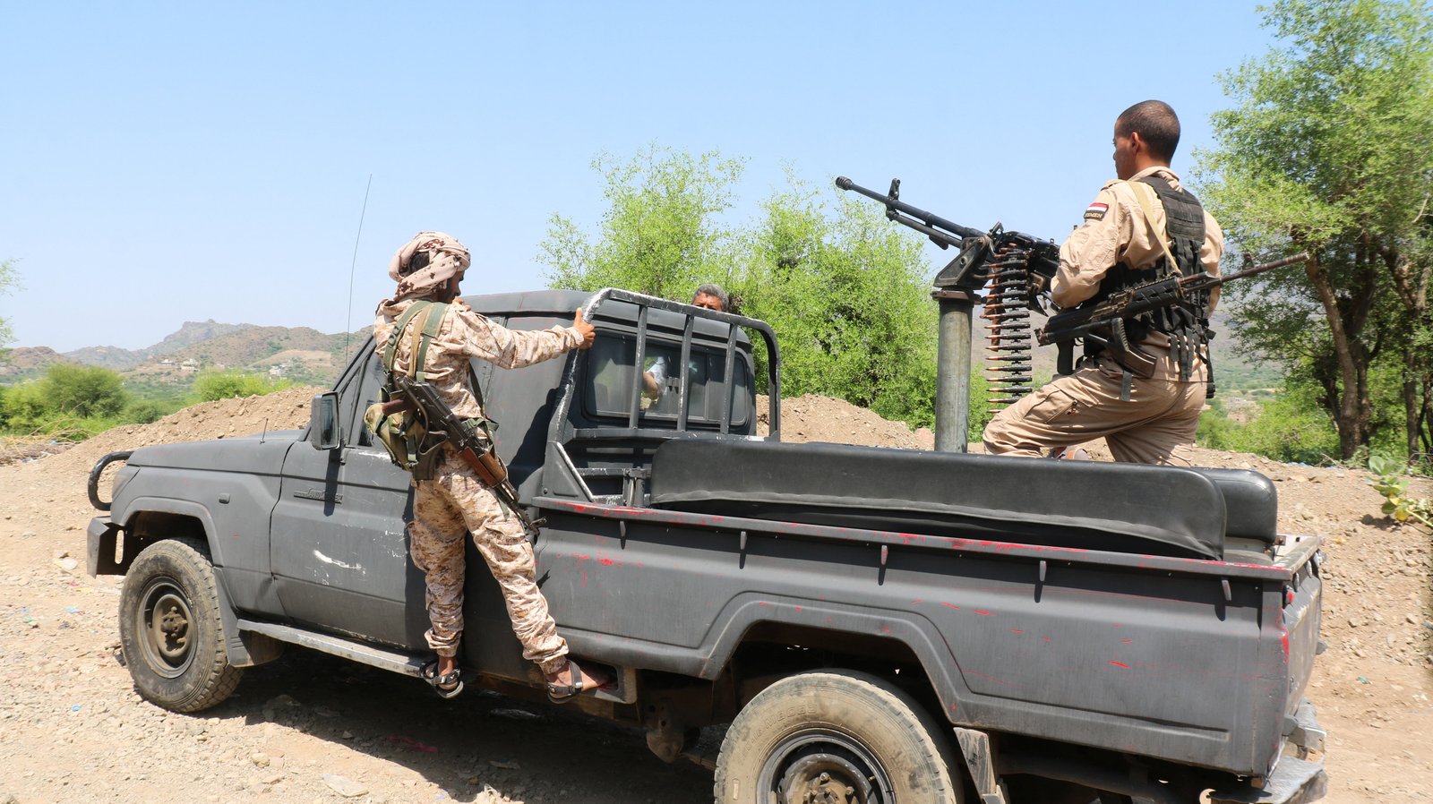 Yemen hükümeti İran destekli Husilerin elindeki tüm bölgeleri ele geçirmek için saldırı başlattı