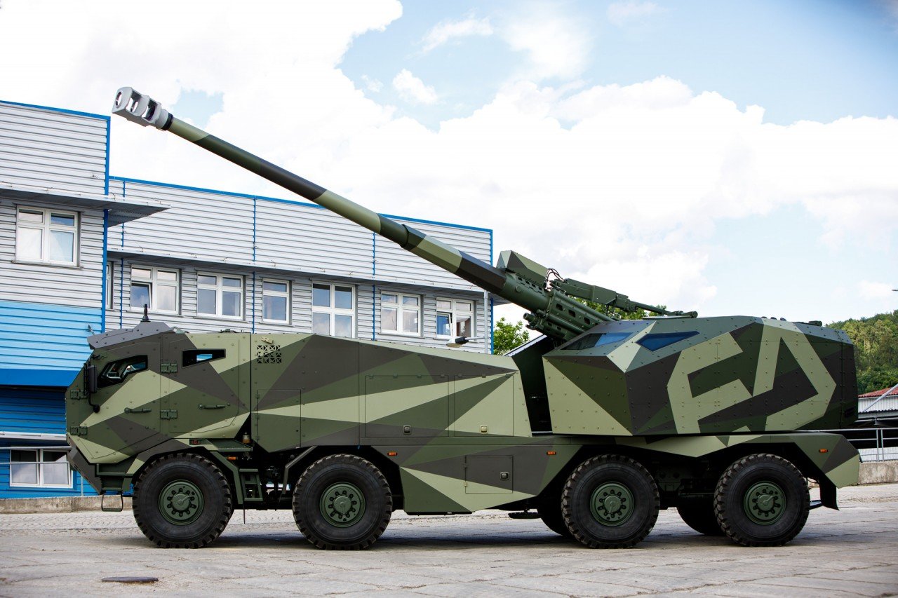 Latvia chooses Czech howitzers over Swedish Archer offer