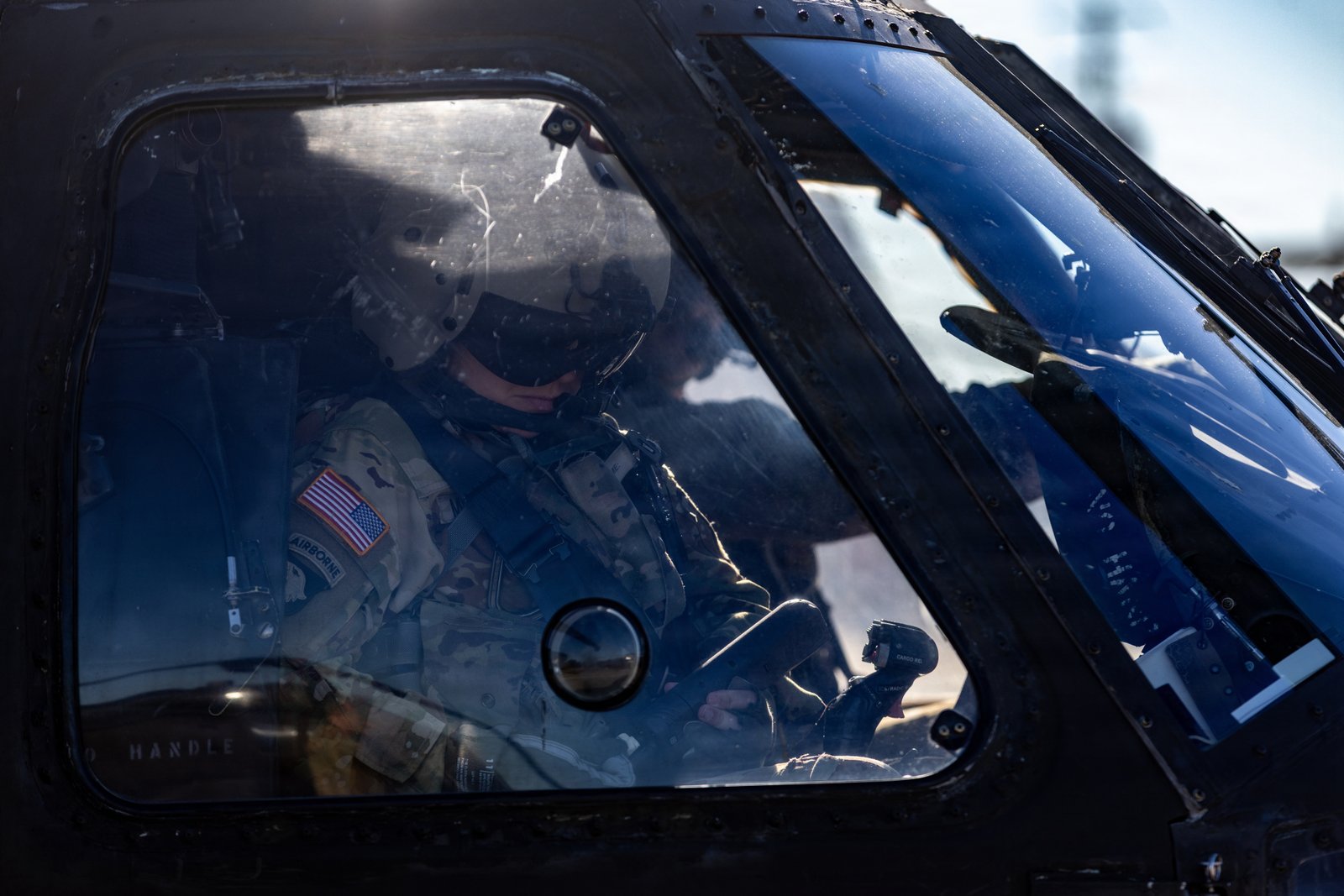 ABD Ordusu helikopter pilotları yeni uçuş içi 'yardım' sistemini test ediyor