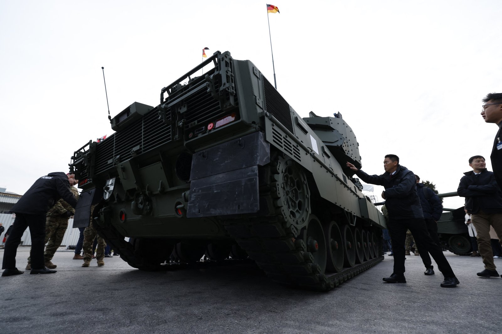 From tanks to space, Norway and Germany forge ahead with 'Hansa' defense pact