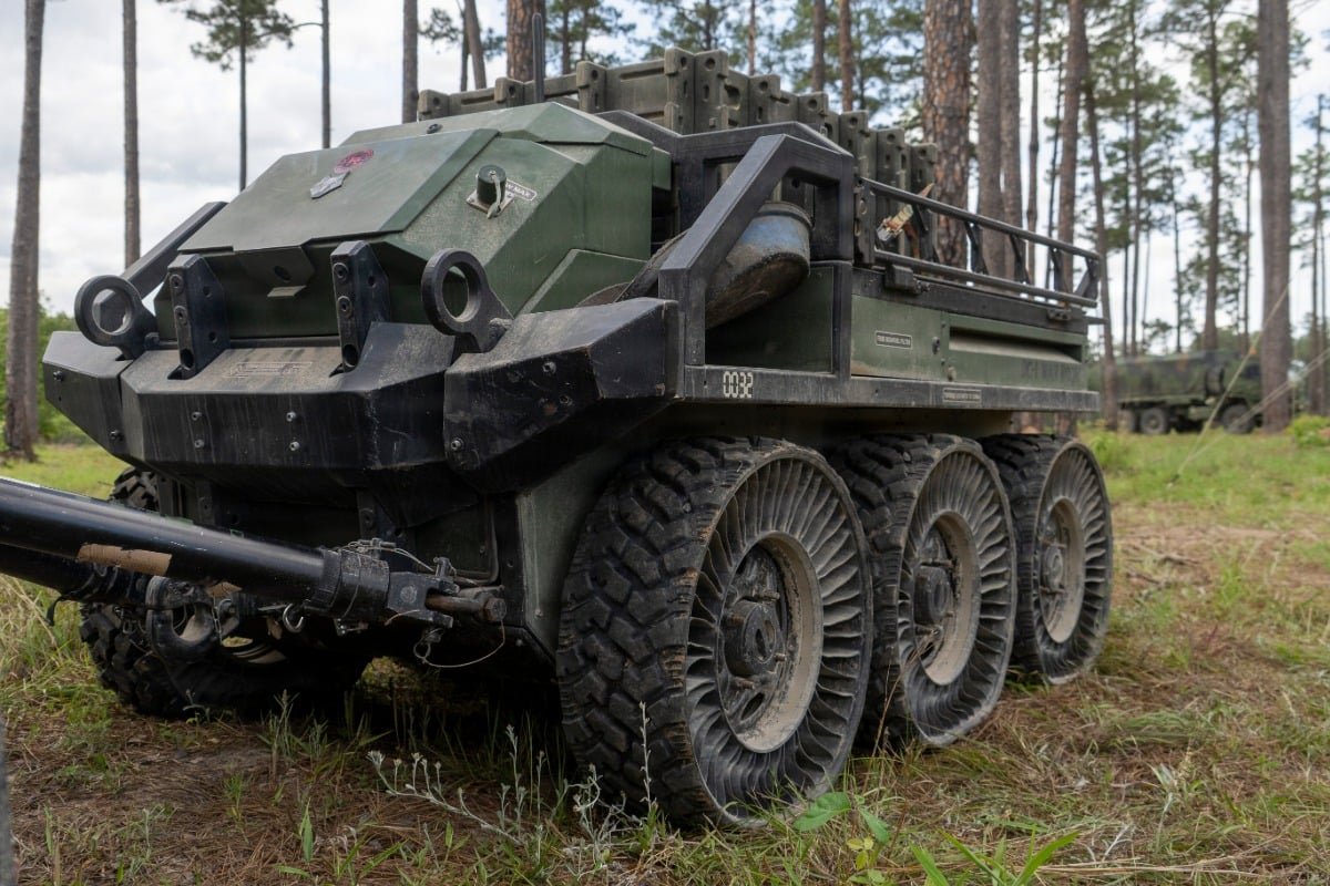 U.S. Army to test Hunter WOLF robot with 82nd Airborne