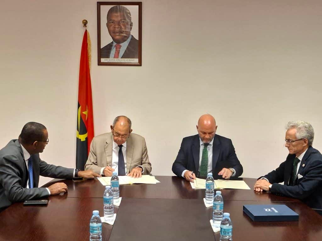 Navantia, Angola Donanması için iki devriye gemisinin modernizasyonuna yönelik bir sözleşme imzaladı