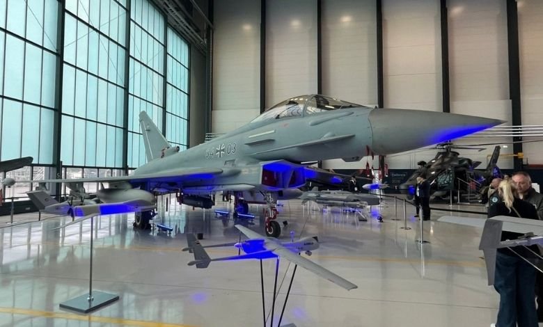 Türk Pilotlar Eurofighter Typhoon'un Kokpitinde!