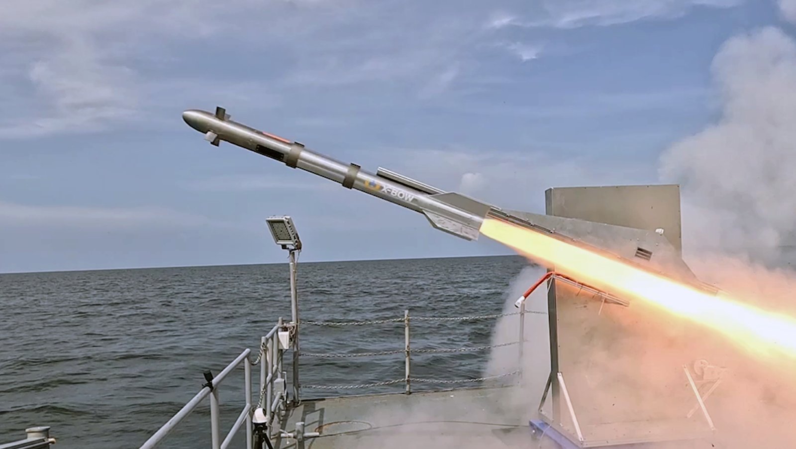 Pentagon, daha ucuz önleyiciler ve füzeler sahaya çıkarma yarışında sözleşme imzaladı